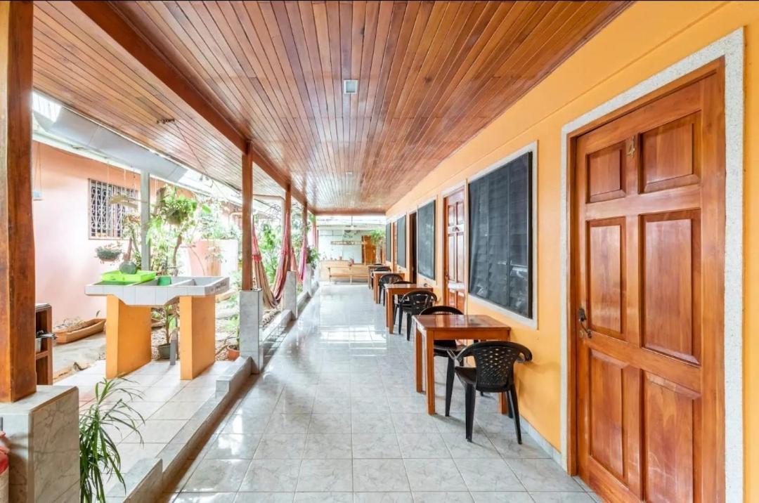 Cocobolo Surf Hotel & School Playa Santa Teresa  Екстериор снимка