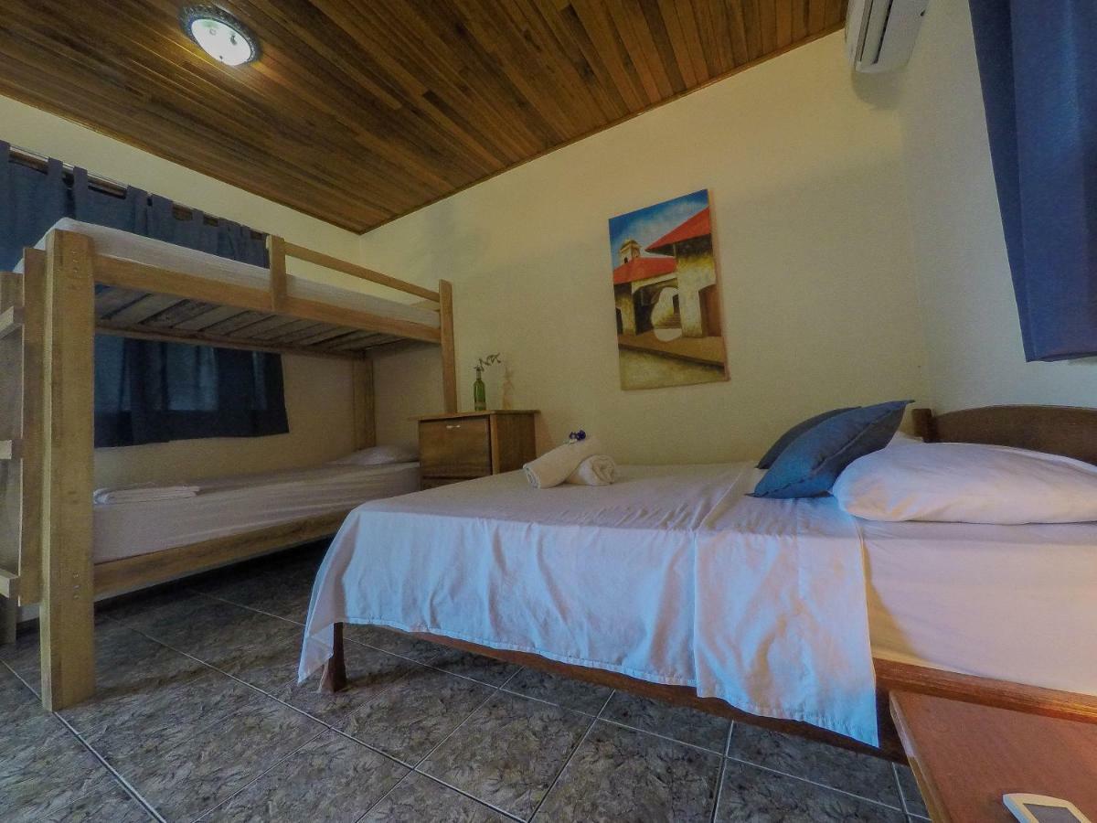 Cocobolo Surf Hotel & School Playa Santa Teresa  Екстериор снимка