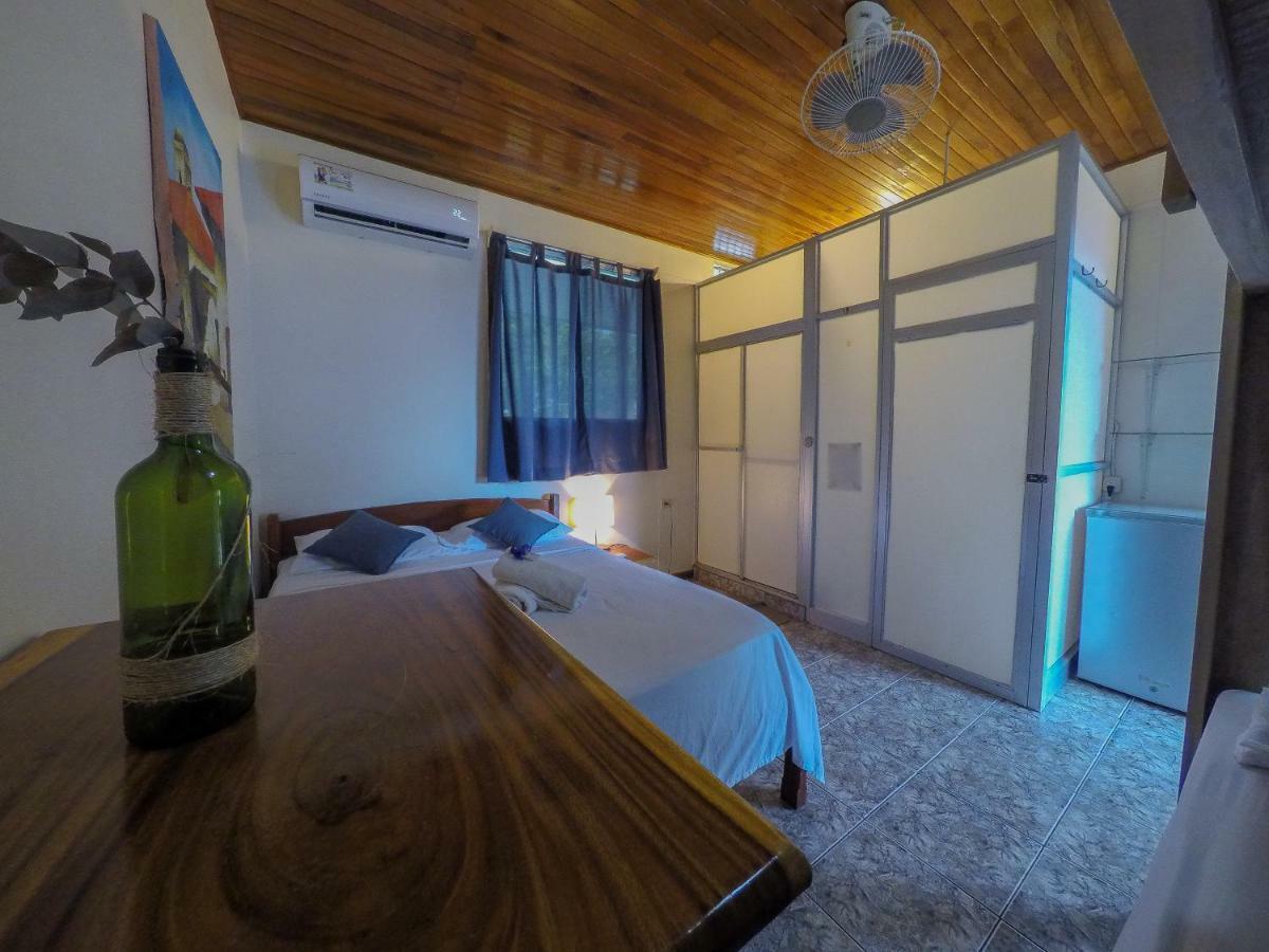 Cocobolo Surf Hotel & School Playa Santa Teresa  Екстериор снимка